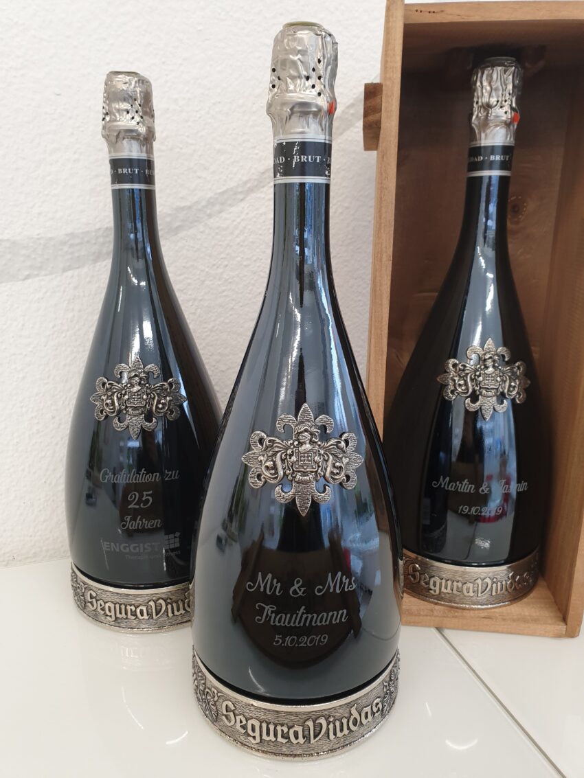 Gold Prosecco-Flasche mit Gravur bis 45 Zeichen